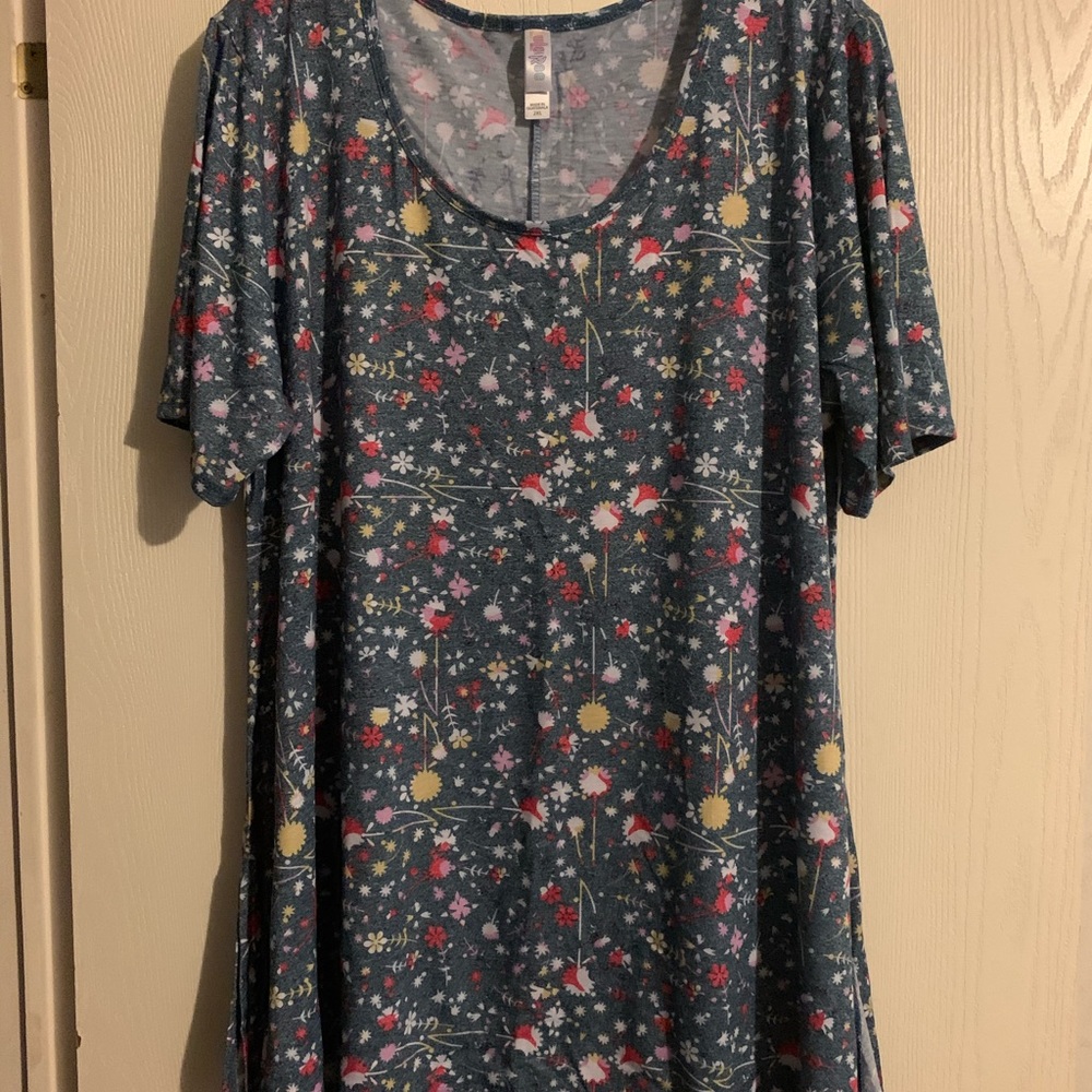 LuLaRoe Perfect T - 2XL
